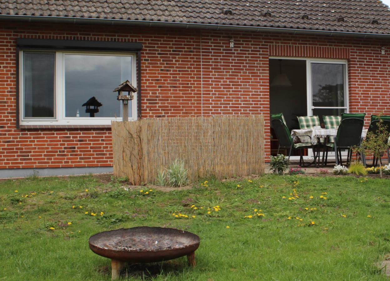 Pronstorf Ferienhaus Ahlers מראה חיצוני תמונה